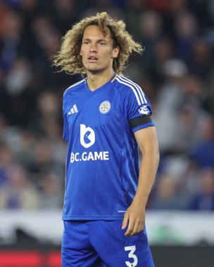 Leicester City 'den Jannik Vestergaard Premier League maçı sırasında Leicester City, King Power Stadyumu' nda Tottenham Hotspur 'a karşı, 19 Ağustos 2024