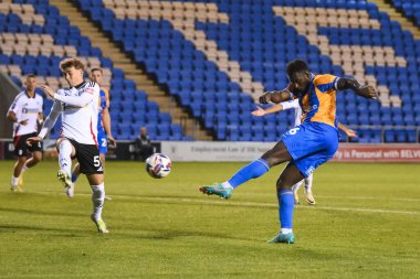 Shrewsbury Town 'dan Aaron Pierre, 20 Ağustos 2024' te Croud Meadow, Shrewsbury, İngiltere 'de oynanan Shrewsbury Town - Fulham U21 karşılaşmasında kalede gol attı.