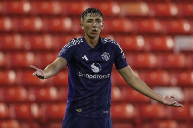 Manchester United takımından Sonny Aljofree, 20 Ağustos 2024 tarihinde İngiltere 'nin Oakwell kentinde oynanan Bristol Street Motors Kupası karşılaşmasında tepki gösterdi.