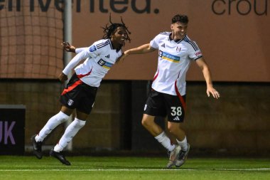 Fulham FC 'den Lemar Gordon, 20 Ağustos 2024' te Croud Meadow, Shrewsbury, İngiltere 'de oynanan Bristol Street Motors Kupası Shrewsbury Town - Fulham U21 maçında 1-2' lik galibiyetini kutluyor.