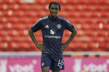 Manchester United takımından Habeeb Ogunneye Bristol Street Motors Kupası maçında Barnsley, Manchester United U21 'e karşı Oakwell, Barnsley, Birleşik Krallık, 20 Ağustos 2024