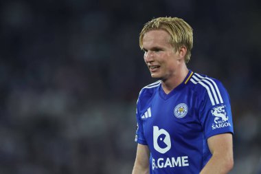 Leicester City 'den Victor Kristiansen Premier Lig maçı sırasında Leicester City, King Power Stadyumu' nda Tottenham Hotspur 'a karşı, 19 Ağustos 2024