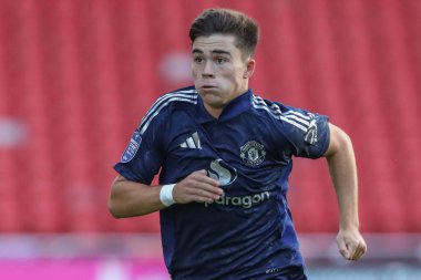 Manchester United takımından Harvey Amass Bristol Street Motors Kupası maçında Barnsley, Manchester United U21 'e karşı Oakwell, Barnsley, Birleşik Krallık, 20 Ağustos 2024