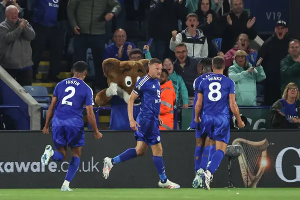 stock image Jamie Vardy of Leicester City celebrates his goal to make it 1-1 during the Premier League match Leicester City vs Tottenham Hotspur at King Power Stadium, Leicester, United Kingdom, 19th August 2024