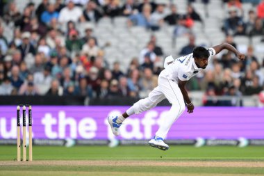 Sri Lanka 'dan Milan Rathnayake, İngiltere Erkekler - Sri Lanka 1. Rothesay Deneme Maçı 2. Gün Old Trafford, Manchester, Birleşik Krallık, 22 Ağustos 2024