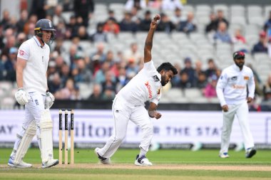 Sri Lanka 'dan Asitha Fernando, 22 Ağustos 2024' te Old Trafford, Manchester, Birleşik Krallık 'ta 1. Rothesay Test Maçı 2.