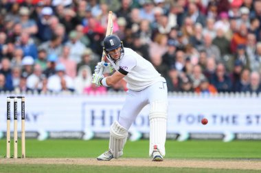 İngiltere 'den Jamie Smith, 23 Ağustos 2024' te Old Trafford, Manchester, İngiltere 'de düzenlenen 1. Rothesay Deneme Maçı' nda İngiltere 'ye karşı Sri Lanka 1.