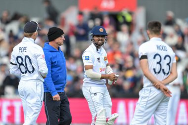 Sri Lanka 'dan Dinesh Chandimal, İngiltere' den Mark Wood 'un 23 Ağustos 2024' te Old Trafford, Manchester 'da oynanan 1. Rothesay Test Maçı 3.