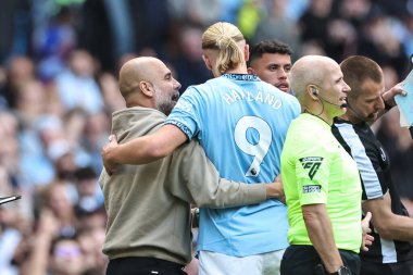 Manchester City 'nin Pep Guardiola teknik direktörü Manchester City - Ipswich Town maçı sırasında Manchester City' nin 24 Ağustos 2024 'te Etihad Stadyumu' nda oynadığı maçtan sonra Manchester City 'li Erling Haaland hat-trick kahramanına geçti.