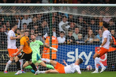 Cambridge United takımından Shayne Lavery, 24 Ağustos 2024 tarihinde Cambridge, Cambridge 'deki Abbey Stadyumu' nda oynanan 1.