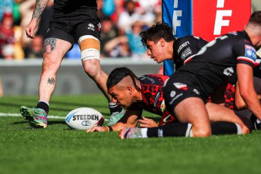 Leigh Leopards 'dan Aaron Plough Lane, Wimbledon, Birleşik Krallık' ta oynanan Betfred Süper Lig 23. Raundunda 12-30 öne geçmeye çalışıyor.