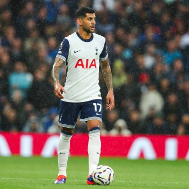 Tottenham Hotspur takımından Cristian Romero, Premier Lig maçında Tottenham Hotspur 'a karşı Everton' a karşı Tottenham Hotspur Stadyumu, Londra, 24 Ağustos 2024