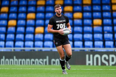Londra Broncos takımından Josh Rourke, 25 Ağustos 2024 'te Plough Lane, Wimbledon, İngiltere' de oynanan Betfred Süper Lig 23. Maçı öncesinde ısınıyor.
