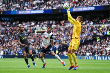 Tottenham Hotspur 'dan Guglielmo Vicario, Premier League maçında Tottenham Hotspur' a karşı Everton 'da Tottenham Hotspur Stadyumu' nda 24 Ağustos 2024 'te bir kurtarış yaptı.