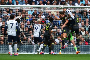 Tottenham Hotspur takımından Cristian Romero, Premier League maçında Tottenham Hotspur 'un Everton' a karşı oynadığı Tottenham Hotspur Stadyumu 'nda 24 Ağustos 2024' te oynanan karşılaşmada takımın üçüncü golünü attı.