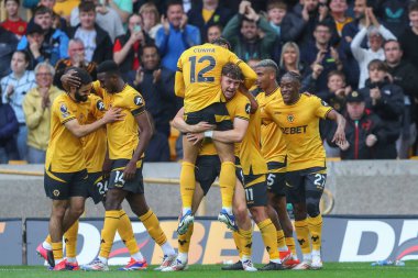 Wolverhampton Wanderers takımından Jrgen Strand Larsen, Premier League maçında Wolverhampton Wanderers Chelsea 'ye karşı 25 Ağustos 20244' te oynanan Molineux, Wolverhampton, İngiltere maçında 2-2 'lik galibiyet golünü kutluyor.
