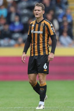 Hull City 'den Sean McLoughlin 24 Ağustos 2024' te Hull City 'nin MKM Stadyumu' nda Millwall 'a karşı oynadığı Sky Bet Şampiyonası maçında