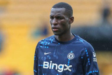 Chelsea 'den Moiss Caicedo Premier Lig maçında ısınma turunda Wolverhampton Wanderers Chelsea' ye karşı Molineux, Wolverhampton, İngiltere, 25 Ağustos 2024