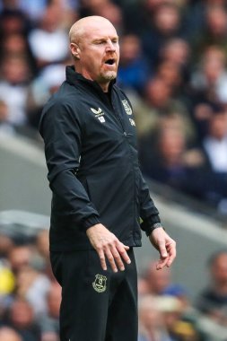 Premier Lig 'de oynayan Tottenham Hotspur, Everton' a karşı Tottenham Hotspur Stadyumu 'nda 24 Ağustos 2024' te oynanan maçta Everton teknik direktörü Sean Dyche tepki gösterdi.