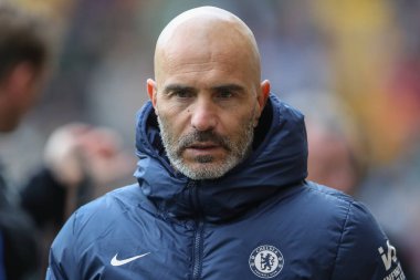 Chelsea 'nin Enzo Maresca teknik direktörü Premier Lig maçında Wolverhampton Wanderers Chelsea' ye karşı Molineux, Wolverhampton, Birleşik Krallık 'ta 25 Ağustos 2024' te oynuyor.