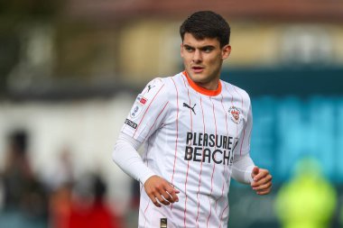 Blackpool 'dan Rob Apter 24 Ağustos 2024' te Cambridge, Cambridge 'deki Abbey Stadyumu' nda oynanan Cambridge United-Blackpool maçında