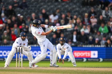 İngiltere 'den Jamie Smith 24 Ağustos 2024' te Old Trafford, Manchester 'da oynanan 1. Rothesay 1. Rothesay Test Maçı' nda 6 puan aldı.