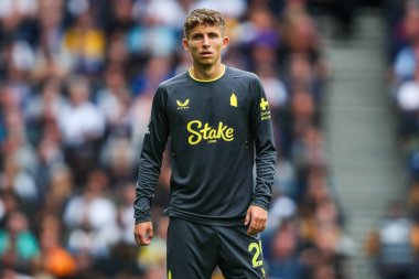 Everton 'dan Jesper Lindstrm, Premier Lig maçında Tottenham Hotspur Everton' a karşı Tottenham Hotspur Stadyumu, Londra, 24 Ağustos 2024