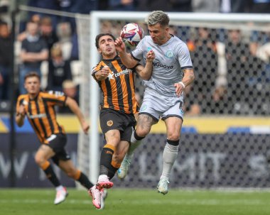Abdlkadir Bay Hull City 24 Ağustos 2024 'te MKM Stadyumu' nda Hull City Millwall 'a karşı oynanan Gökyüzü İddia Şampiyonası karşılaşmasında Millwall' lu Joe Bryan 'a faul yaptı.