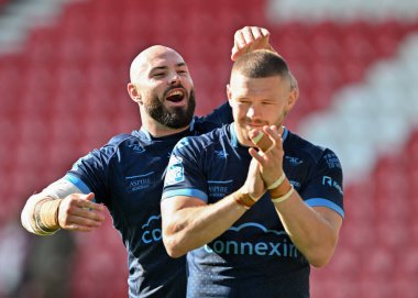Hull KR 'dan Sam Luckley, 24 Ağustos 2024' te St Helens vs Hull KR 'da oynanan Betfred Süper Lig karşılaşmasında tam zamanlı sonucu kutluyor.