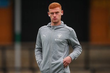 Blackpool 'dan Mackenzie Chapman, 24 Ağustos 2024' te Birleşik Krallık 'taki Abbey Stadyumu' nda oynanan Cambridge United-Blackpool maçından önce geldi.