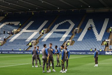 Leeds United takımından Illan Meslier ve takım arkadaşları 23 Ağustos 2024 'te Hillsborough, Sheffield, İngiltere' de Çarşamba günü oynanan Gök İddia Şampiyonası maçında sahada Leeds United 'a karşı.