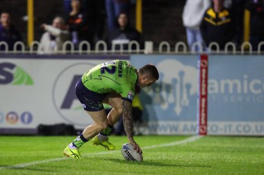 Warrington Wolves takımından John Bateman 23. Betfred Süper Lig karşılaşmasında skor 0-12 oldu. Castleford Tigers, Warrington Wolves 'a karşı. The Mend-A-Hose Jungle, Castleford, İngiltere, 23 Ağustos 2024