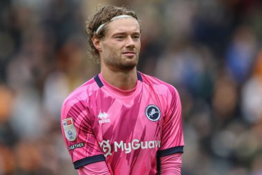 Millwall 'dan Lukas Jensen 24 Ağustos 2024' te Hull City ve Millwall maçında MKM Stadyumu 'nda karşılaşacak.
