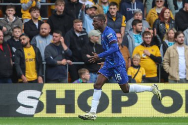 Chelsea 'li Nicolas Jackson, 25 Ağustos 2024' te Molineux, Wolverhampton, İngiltere 'de oynanan Premier League maçında Chelsea' ye karşı oynanan Premier League maçında 0-1 'lik galibiyet golünü kutluyor.