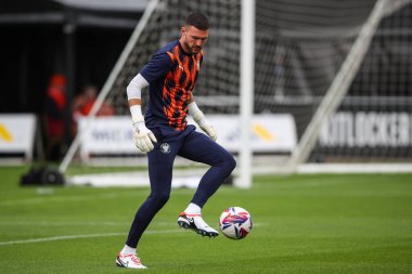 Blackpool 'dan Richard O' Donnell 24 Ağustos 2024 'te Birleşik Krallık' taki Abbey Stadyumu 'nda oynanan maç öncesi ısınma maçında Cambridge United-Blackpool maçında