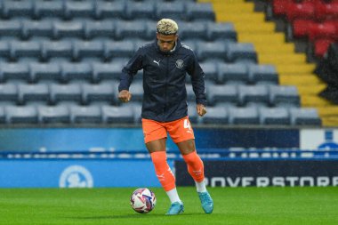 Blackpool 'dan Jordan Lawrence-Gabriel, Carabao Kupası karşılaşması öncesinde Blackburn Rovers ile Ewood Park, Blackburn, Birleşik Krallık' ta, 27 Ağustos 2024 'te oynanan Blackburn maçında ısındı.