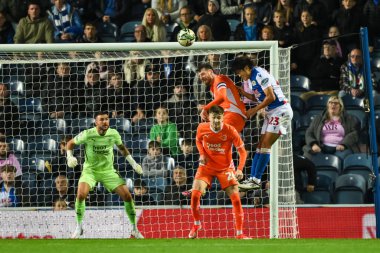 Blackpool 'dan James Husband, 27 Ağustos 2024' te Ewood Park, Blackburn, Birleşik Krallık 'ta oynanan Blackburn Rovers-Blackpool maçında savunma vuruşunu kazandı.