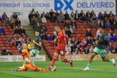Barnsley 'den Max Watters, İngiltere' nin Oakwell kentinde oynanan Barnsley-Sheffield United maçında 1-0 berabere kaldı.