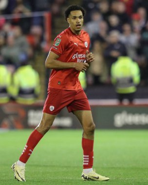 Barnsley 'den Jon Russell Carabao Kupası maçı sırasında Barnsley, Sheffield United' a karşı Oakwell, Barnsley, Birleşik Krallık, 27 Ağustos 2024