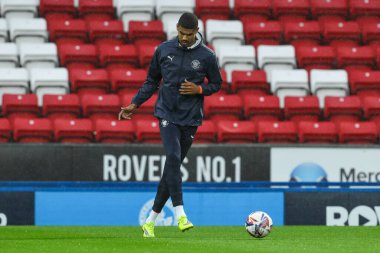 Blackpool 'dan Ashley Fletcher, Carabao Kupası maçı öncesinde Blackburn Rovers' a karşı Ewood Park, Blackburn, Birleşik Krallık 'ta 27 Ağustos 202' de oynanan maç öncesi ısınma maçında...