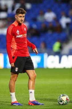 Maç öncesi ısınma maçında Fulham 'dan Tom Cairney Carabao Kupası maçında Birmingham City, St Andrews, Birmingham, İngiltere' de 27 Ağustos 202 'de karşı karşıya geldi.