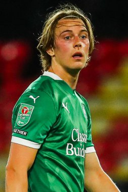 Plymouth Argyle takımından Callum Wright, Carabao Kupası maçında Watford, Plymouth Argyle 'a karşı Vicarage Road, Watford, Birleşik Krallık, 27 Ağustos 202' de seyrediyor.