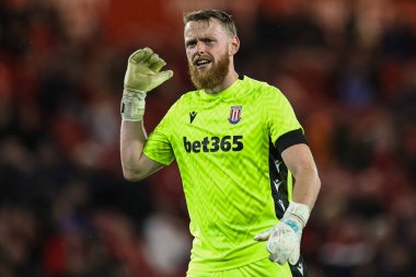 Stoke City 'den Viktor Johansson, Middlesbrough-Stoke City maçı sırasında Riverside Stadyumu, Middlesbrough, Birleşik Krallık, 27 Ağustos 202