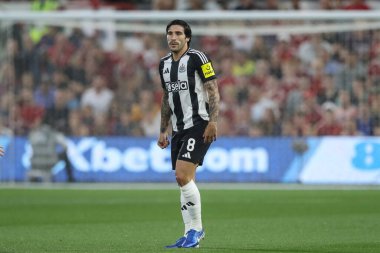 Newcastle United takımından Sandro Tonali, 28 Ağustos 2024 'te Nottingham City Ground, Nottingham, İngiltere' de oynanan Carabao Kupası maçında 10 ay kenarda kaldıktan sonra geri dönüyor.