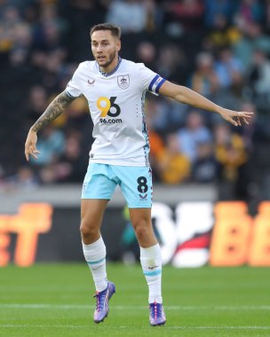 Burnley 'den Josh Brownhill Carabao Kupası maçı sırasında Wolverhampton Wanderers, Burnley' e karşı Molineux, Wolverhampton, Birleşik Krallık, 28 Ağustos 2024
