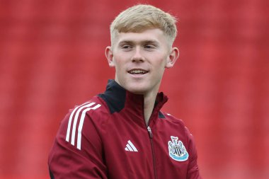 Lewis Hall of Newcastle United, Nottingham Forest 'a karşı Newcastle United' ın 28 Ağustos 2024 'teki Carabao Kupası maçı sırasında İngiltere' ye geldi.