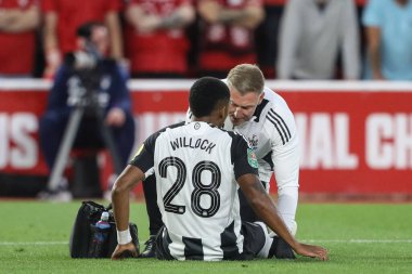 Newcastle United takımından Joe Willock, 28 Ağustos 2024 'te Nottingham Forest, Newcastle United' a karşı oynanan Carabao Kupası karşılaşmasında tedavi gördü.