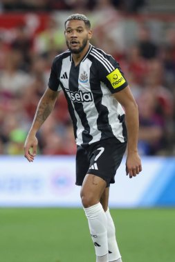 Newcastle United takımından Joelinton Carabao Kupası maçı sırasında Nottingham Forest, Newcastle United 'a karşı City Ground, Nottingham, Birleşik Krallık, 28 Ağustos 2024