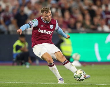 West Ham United takımından Jarrod Bowen, 28 Ağustos 2024 'te Londra' daki Londra Stadyumu 'nda oynanan West Ham United-Bournemouth maçında kalede şut çekti.