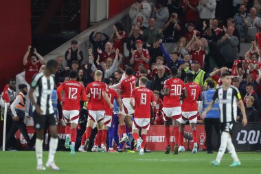 Nottingham Ormanı 'ndan Jota Silva, 28 Ağustos 2024' te Nottingham Forest Newcastle United 'a karşı oynanan Carabao Kupası maçında 1-1' lik galibiyetini kutluyor.